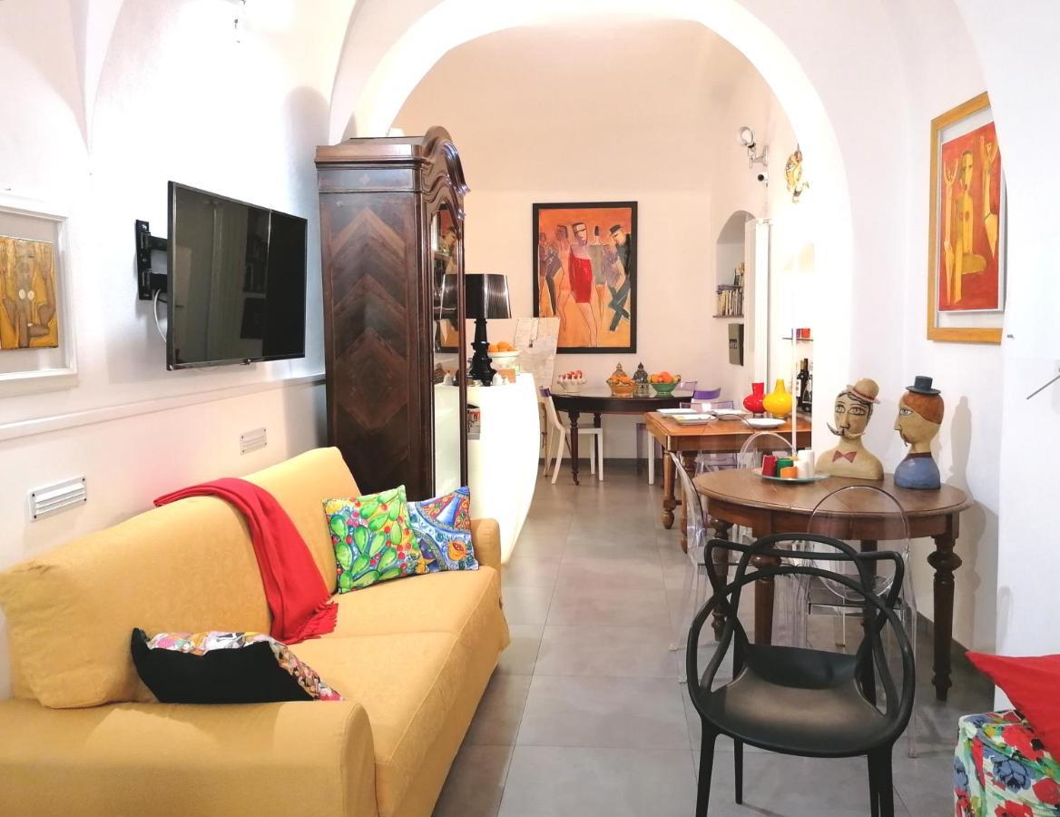 La Foresteria Garden Boutique B&B คาตาเนีย ภายนอก รูปภาพ