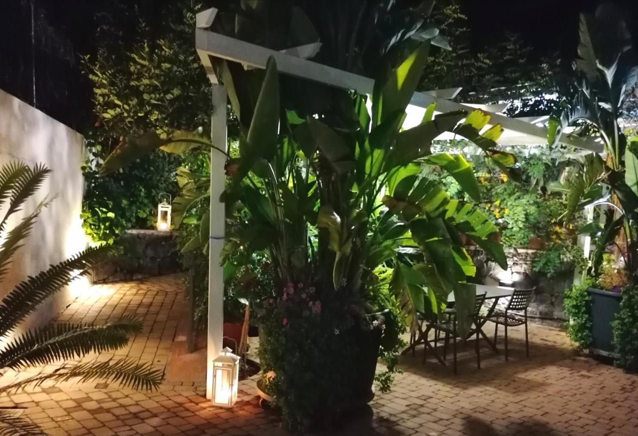 La Foresteria Garden Boutique B&B คาตาเนีย ภายนอก รูปภาพ